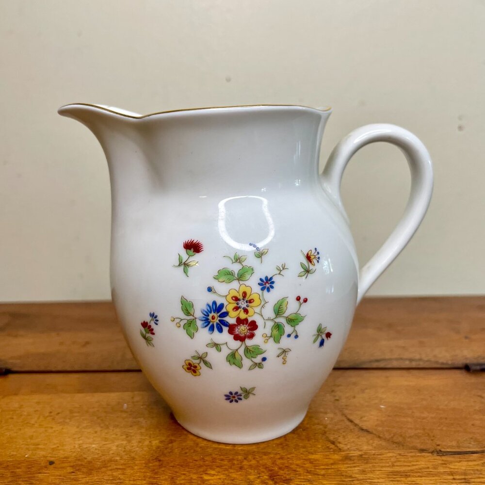White w/ Floral Pattern Richard Ginori Italy Creamer